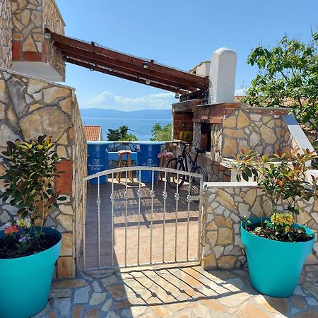 Apartmani Omisalj Exterior photo